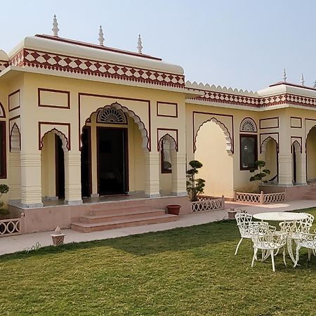 Hotel The Grand Barso Bharatpur Zimmer foto